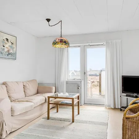 3 Bedroom Pet Friendly In *